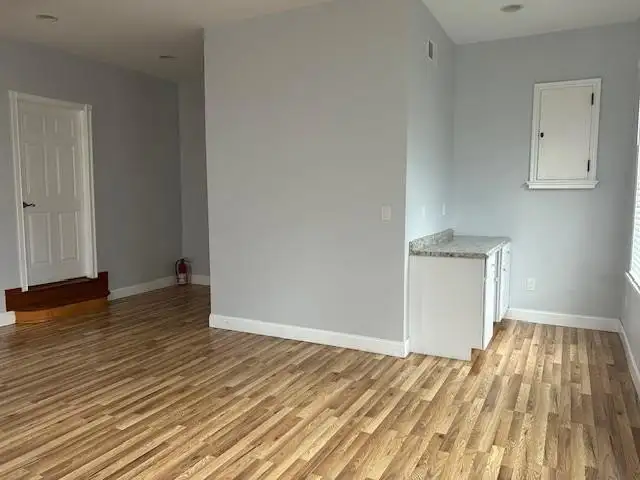 Versatile 750 Sq Ft Office Suite in Prime Village of Walden Location