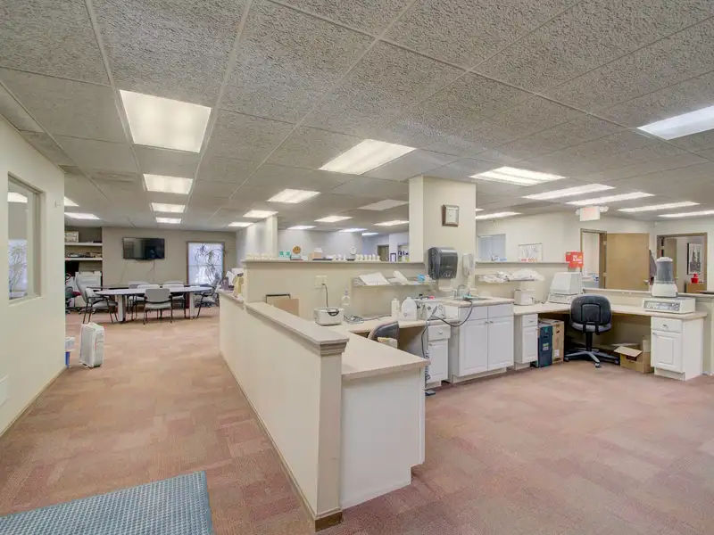 Move-in Ready 5,000 Sq Ft Commercial Space in Prime Edgewood Location