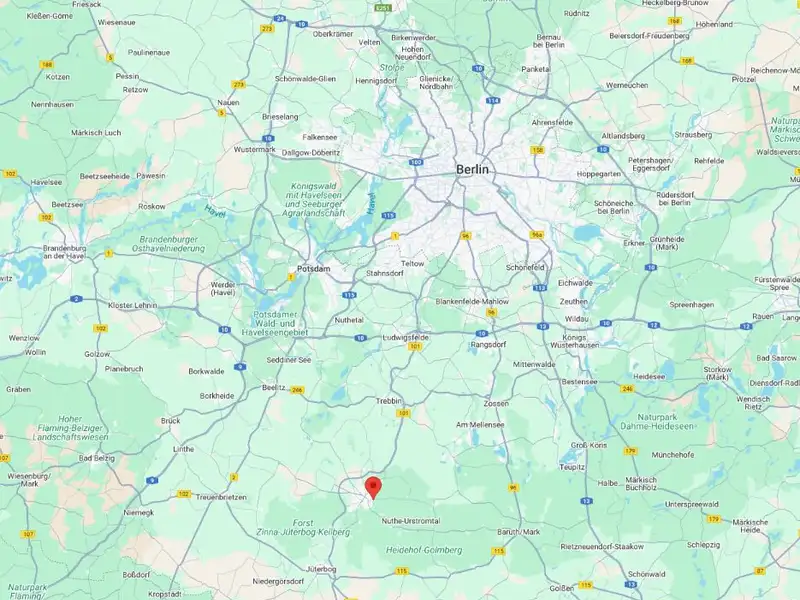 Versatile Commercial Property with Hall and Office Space in Luckenwalde's Industrial Estate