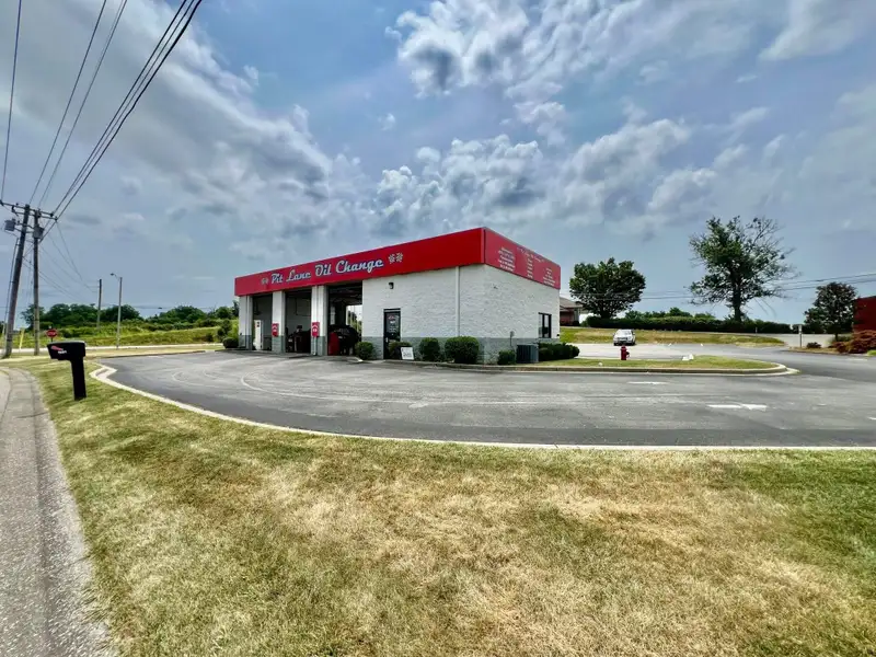 High-traffic B-3 Zoned Commercial Property on Lexington Rd. with Automotive Facility