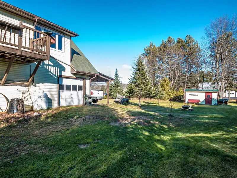 Du Bee Inn: Versatile Bed-and-breakfast with Mountain Views in the Great North Woods