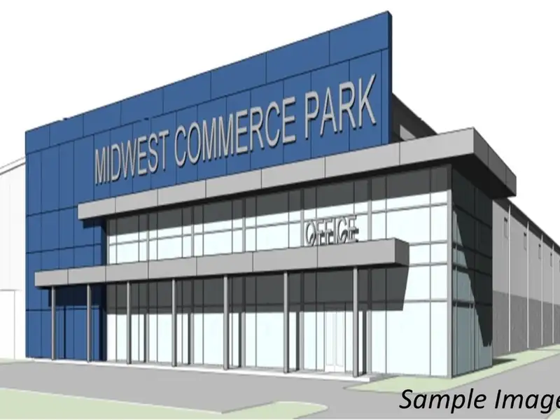 Industrial Building with High Bay Storage, Convenient Access to I-380 and Major Highways