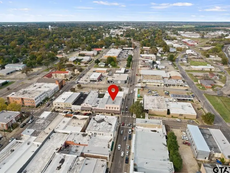 Historic Downtown Mt. Pleasant Multi-use Building with 9000 Sqft and Three Storefronts