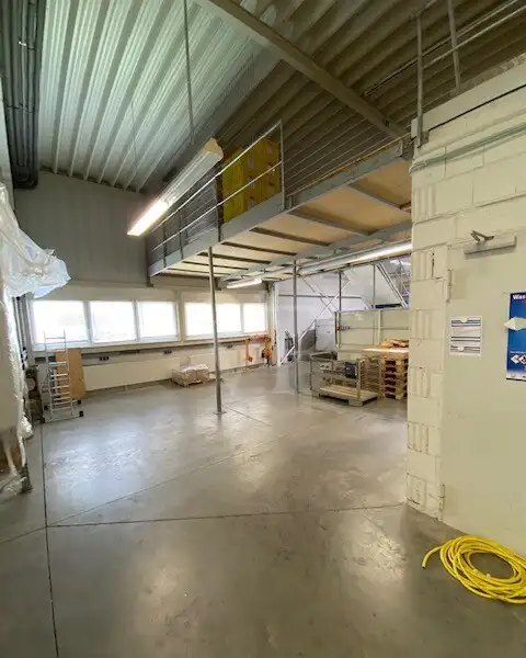 Versatile Commercial Property for Manufacturing/warehousing with Ample Office Space in Prime Location