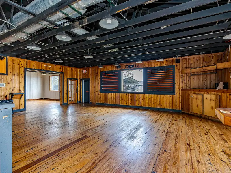 Former Hooters Restaurant Space in High-traffic Richmond, Ky Commercial Corridor