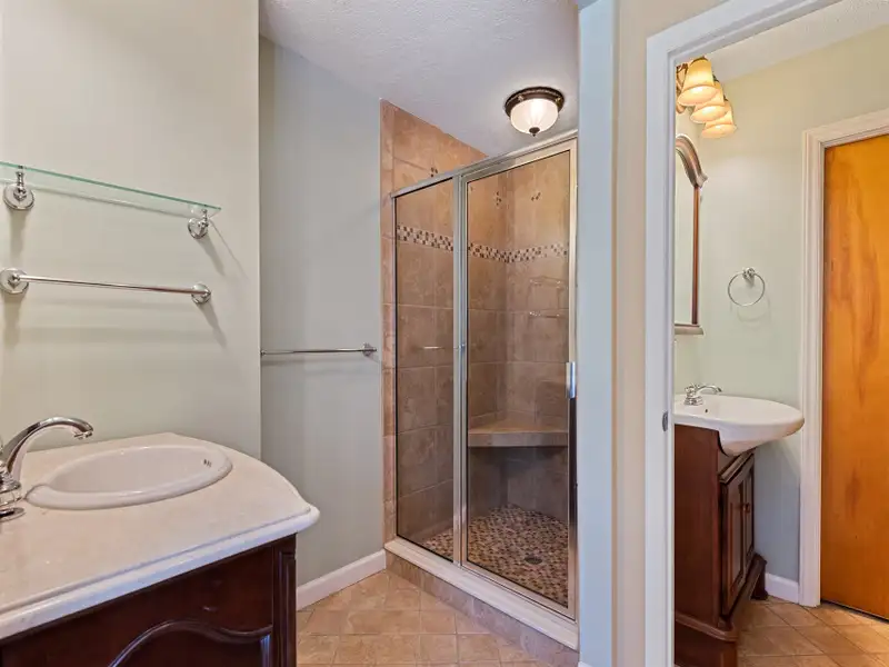 Ranch-style Estate Near Waynesville Inn, 5br/6.5ba, Ideal for Boutique Hospitality or Residence