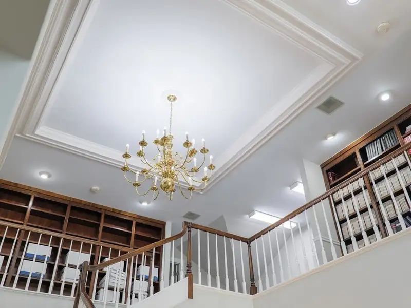 Executive Office Building in Loch Winn Business Park, Valdosta - Renovated with Ample Space
