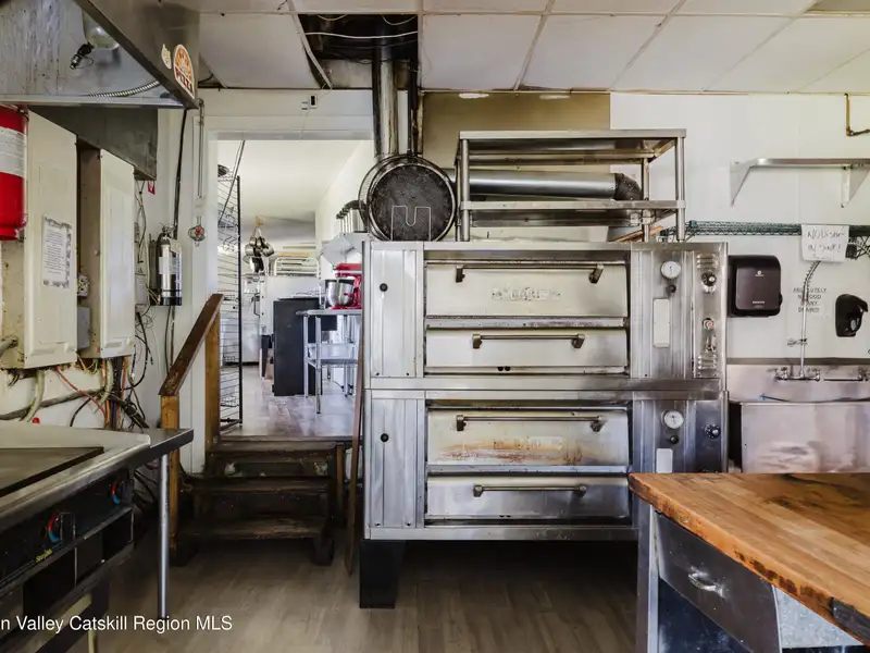 Mixed-use Commercial Property with Vintage Diner and Deli in Elizaville, Hudson Valley