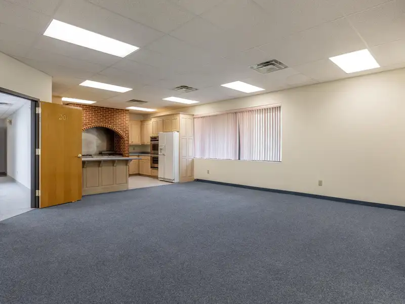 Cleveland, Tn Office Suites for Lease - Newly Remodeled, 2,400 & 2,164 Sq Ft