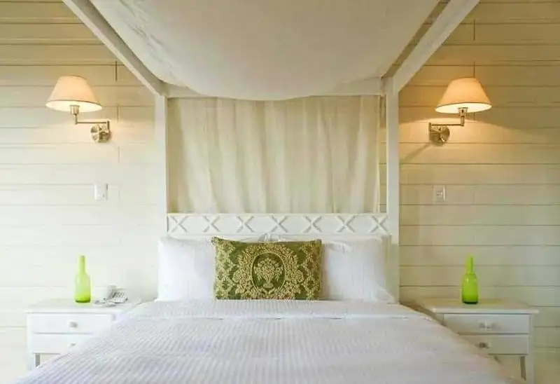 Asclepios Hotel: Profitable 12-bedroom Investment in Tambor, Alajuela with Sustainable Features