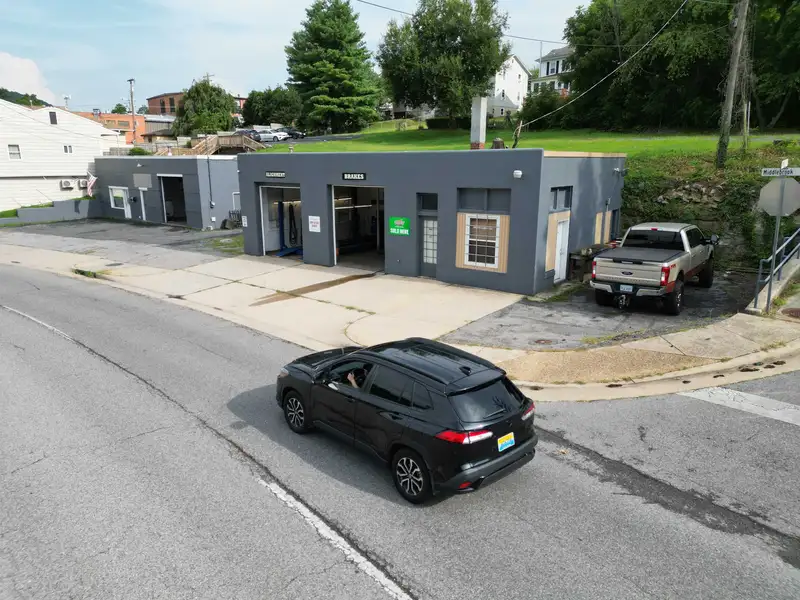 Turnkey Tire Business for Lease with Fully Equipped Office and Three Bays