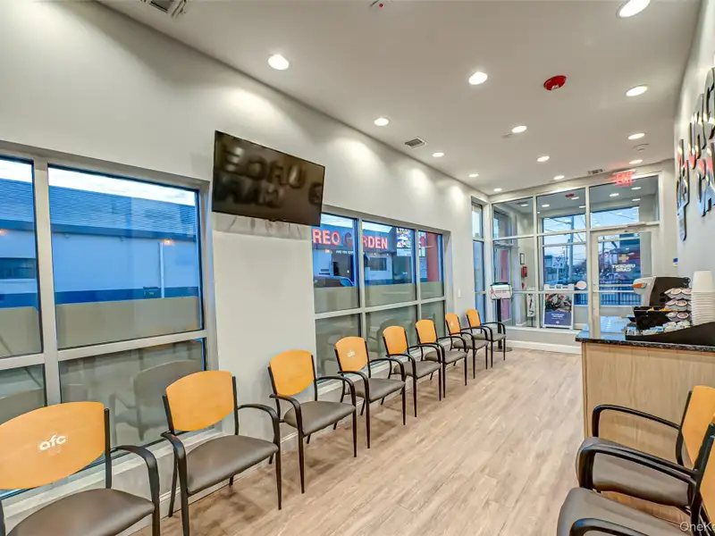 Brand-new Medical Building in Prime Location with State-of-the-art Facilities