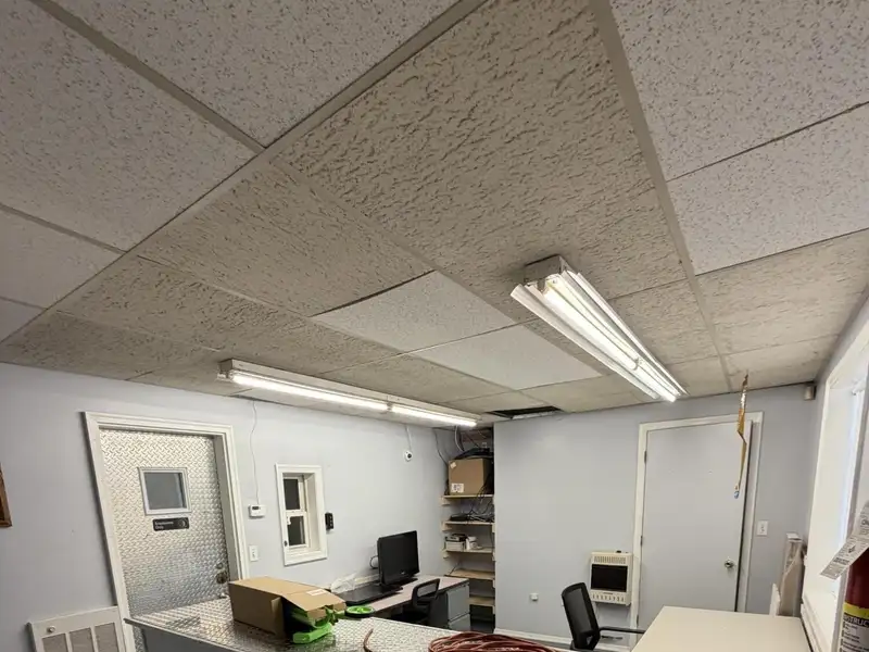 For Lease: 2,400 Sf Garage/warehouse with Office and Three Vehicle Lifts
