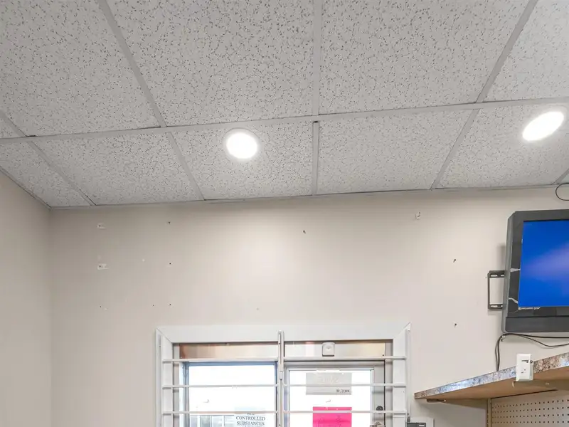 Flexible Use Commercial Property in Updated Condition, Former Fast Food and Pharmacy Location