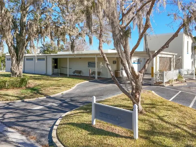Medical Office Building for Sale in Prime Clermont Location with Ample Parking