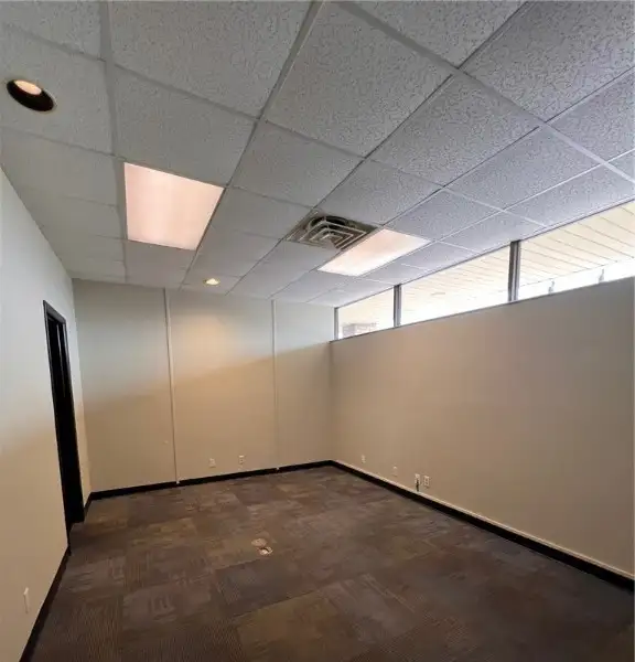 Commercial Space for Lease - Former Dental Clinic, $18/sf + Cam, Prime Location