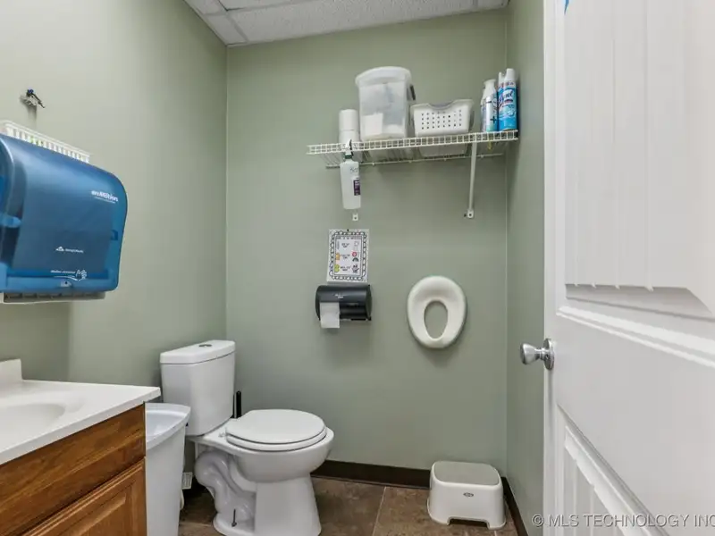 Turnkey Commercial Daycare Property in Downtown Fort Gibson with Dual Buildings and Equipment