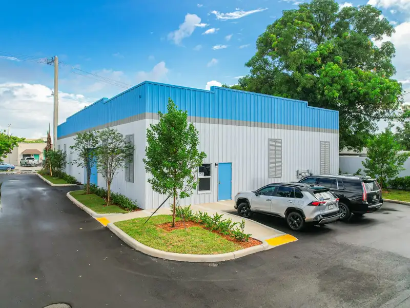 10,000 Sq Ft Warehouse Space for Lease in Pompano Beach, B-4 Commercial Zoning