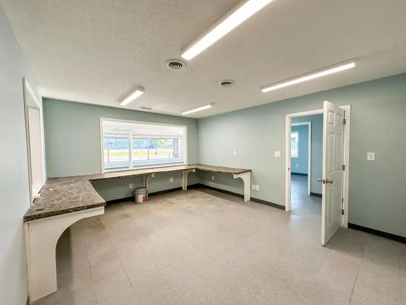 Versatile Commercial Property on Highway 25 N, Corbin with Showroom and Office Spaces