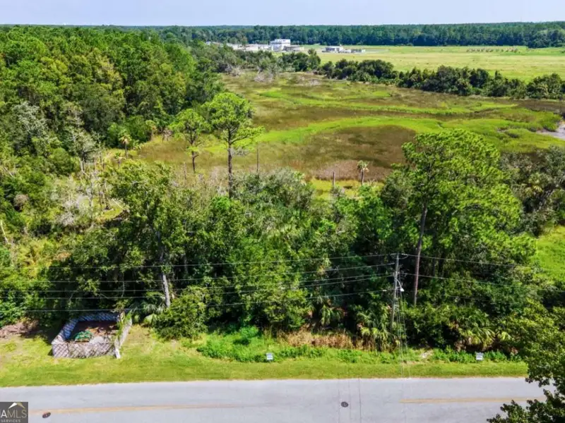 9,000 Sqft Industrial Building on 1.03 Acres in St. Marys, Ga