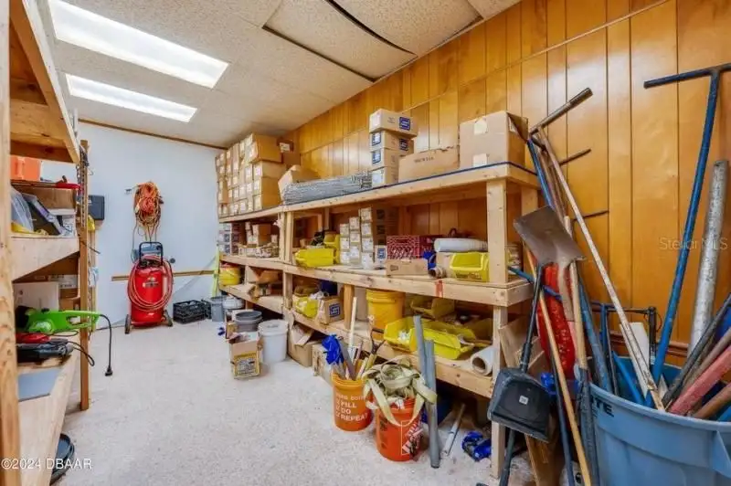Versatile Commercial Building with Yard Space in Prime Location