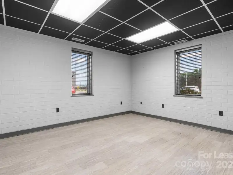 Prime Brick Office Building with Expansion Potential in Downtown Hickory