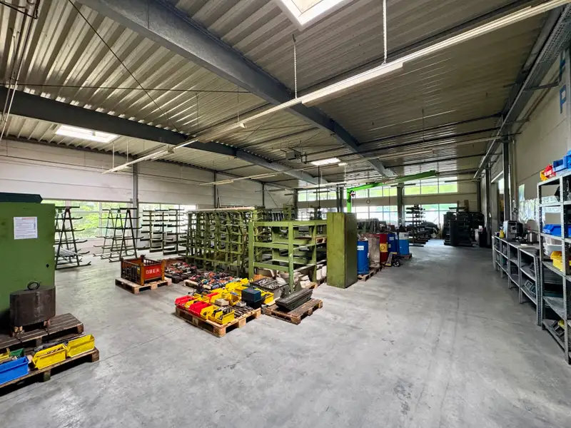 Versatile Commercial Property for Sale: 6,604 M² with Production Halls and Office Space