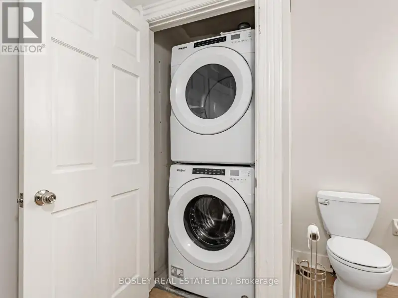 Charming Two-storey Apartment in Landmark Building on Queen St West