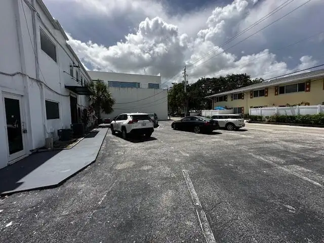 Versatile Commercial Units for Sale in Prime Location - Multiple Sizes Available
