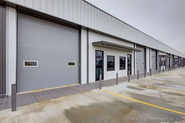 62,800 Sq Ft Insulated Industrial Building with Flexible Units in Prime Location