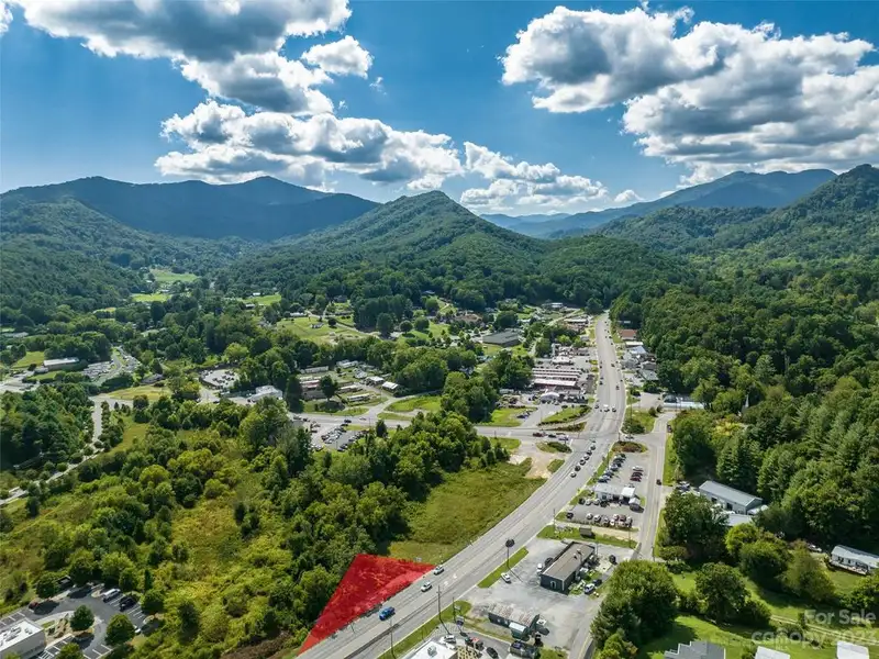 Commercial Land with High Visibility on Dellwood Rd, Adjacent to 9 Acres for Development