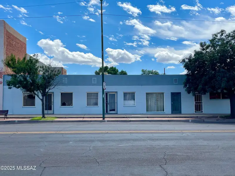 Iconic Former Jalisco Cafe with Multi-use Potential in Douglas, Az