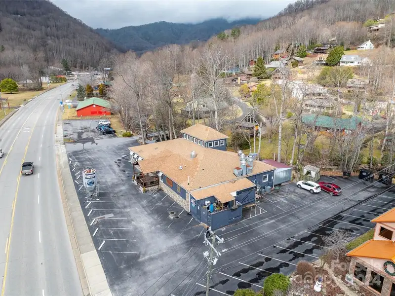 Commercial Restaurant and Brewery with Mountain Views in Maggie Valley