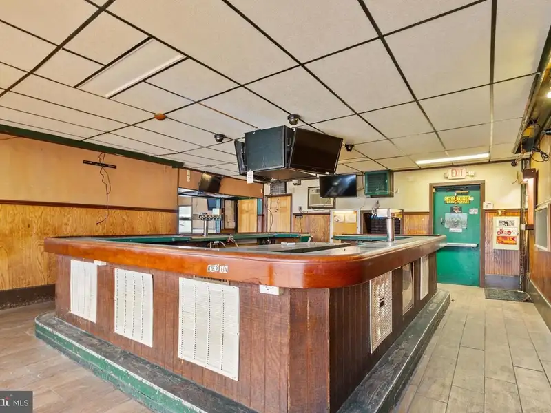 Standalone Commercial Building with Apartment on Macdade Boulevard