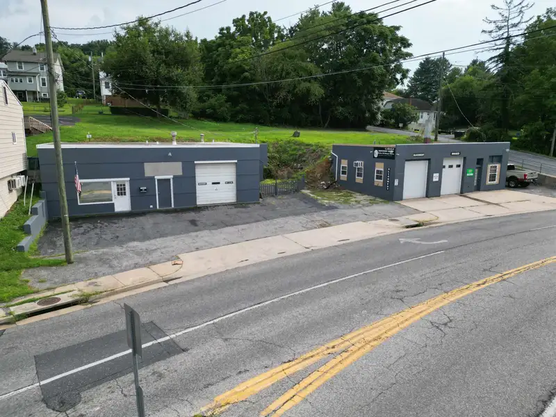 Turnkey Tire Business for Lease with Fully Equipped Office and Three Bays