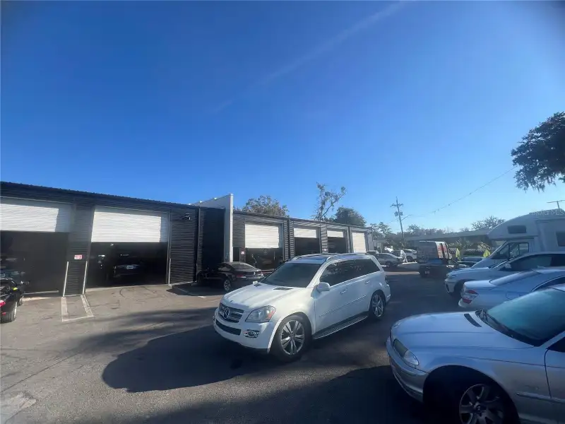 Income-producing Investment Property on South Main Street, 6.05 Acres with Diverse Tenants