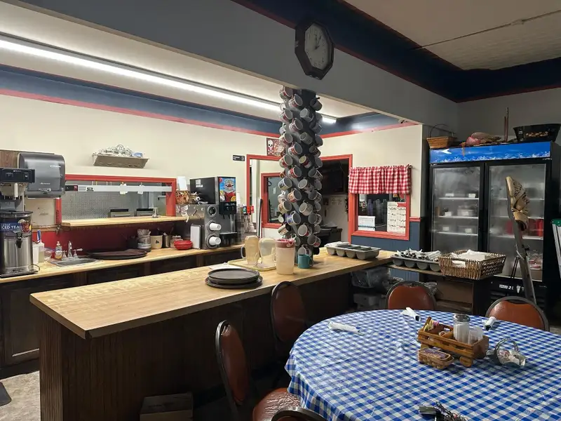 Turnkey Family Restaurant for Sale in Downtown Decatur, Mi - Seating for 200
