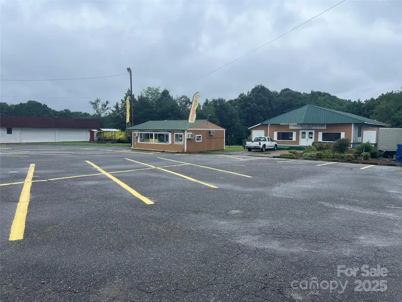High-traffic Commercial Property with Multi-use Buildings in County Center