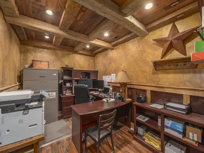 Mixed-use Industrial Property with Office, Storage, and Apartments in Bethel, Nc