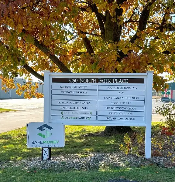 Four Office Buildings on 3.8 Acres in Lindale Area with Upgrade Potential