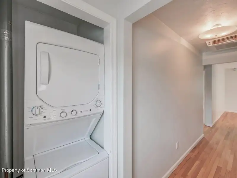 Mixed-use Property in Throop: 7-bay Garage and Updated 2-bedroom Apartment