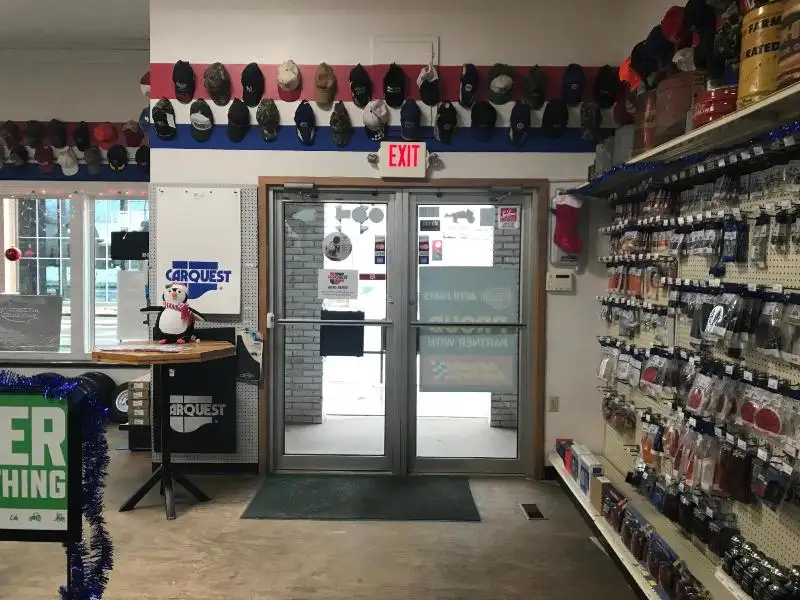 Prime Auto Parts Store with Excellent Location on High Traffic State Hwy 13 and 182