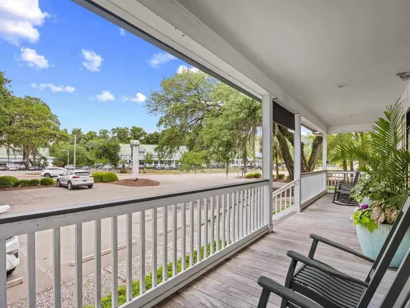 Centrally Located 3761 Sq Ft Office Space in Pawleys Island with Ample Parking