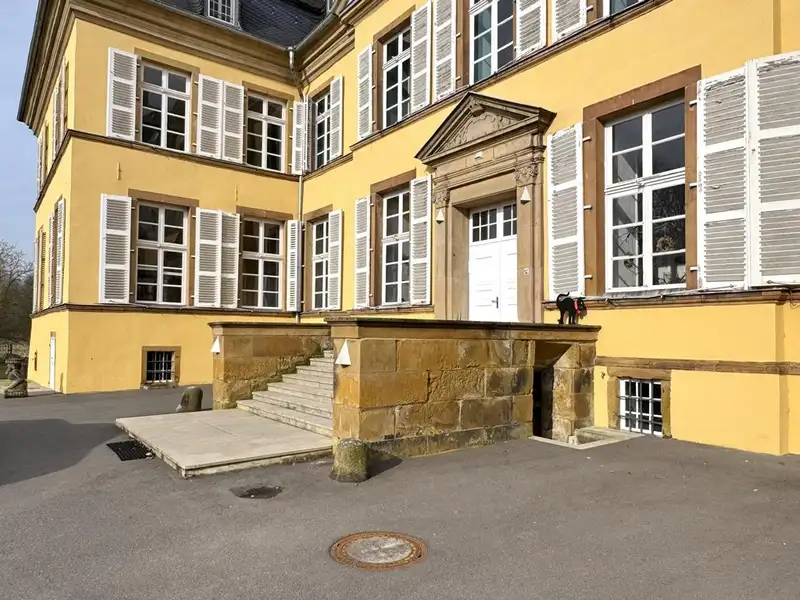 Crassenstein Castle: Historic Property in Münsterland, Ideal for Boutique Hotel or Bed & Breakfast