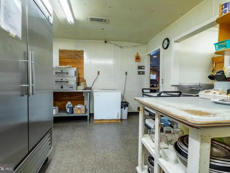 Established Restaurant with Commercial Kitchen and 120+ Seating in Hardy County