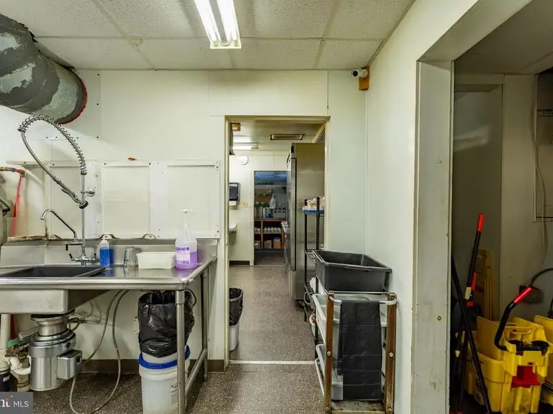 Established Restaurant with Commercial Kitchen and 120+ Seating in Hardy County