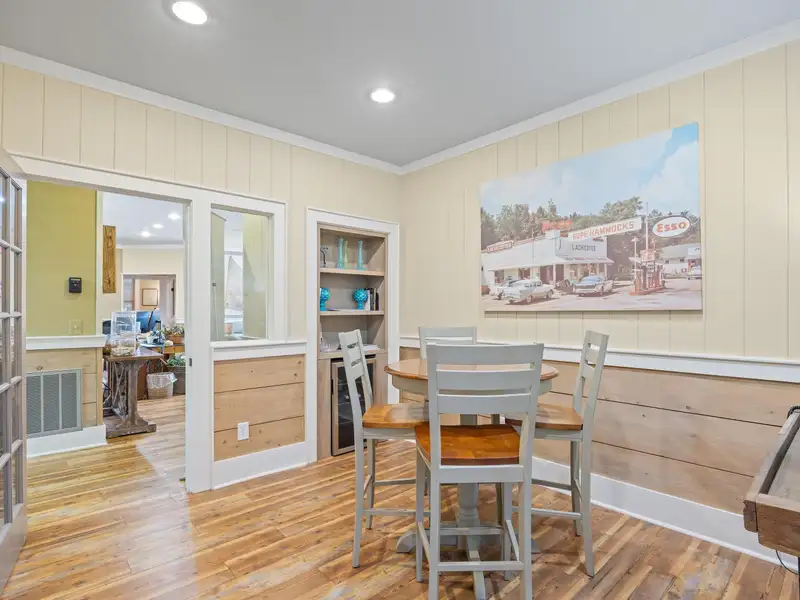 Centrally Located 3761 Sq Ft Office Space in Pawleys Island with Ample Parking