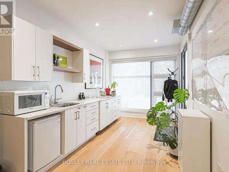 Versatile 700 Sq Ft Office Space in Dovercourt Village, Toronto