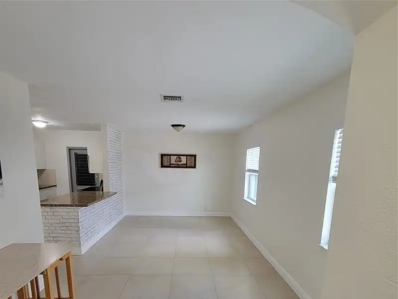 Turnkey Multifamily Investment: 8 Furnished Studios & 2/2 Apartment Near Las Olas
