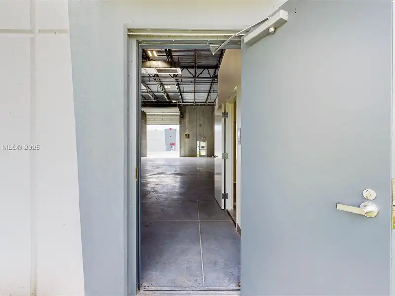New 2,640 Sq. Ft. Warehouse in Homestead, Fl - Ideal for Storage and Business Operations
